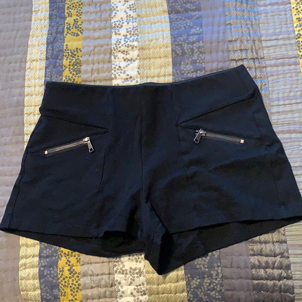 Ci Sono Black Shorts